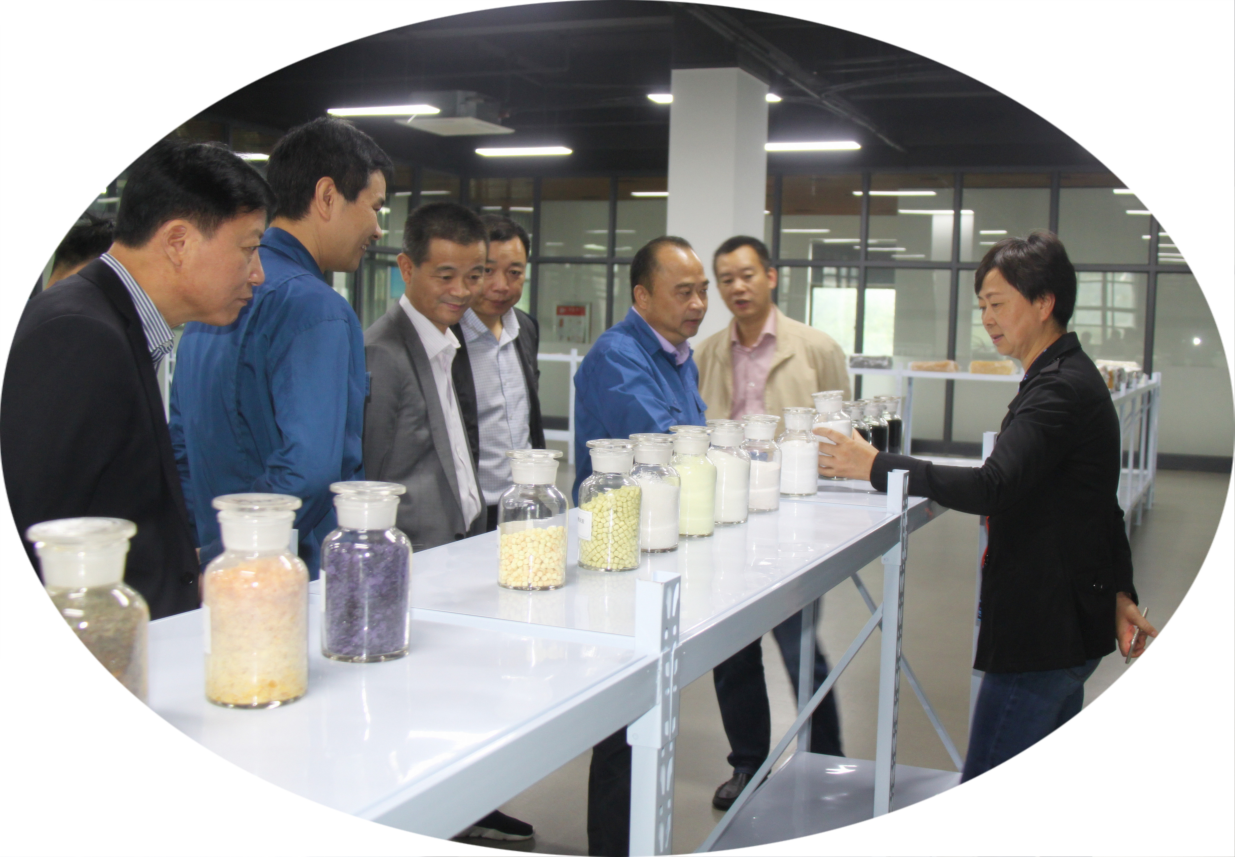 桐乡市政协主席蒋惠玲一行赴乐竞体育股份考察调研